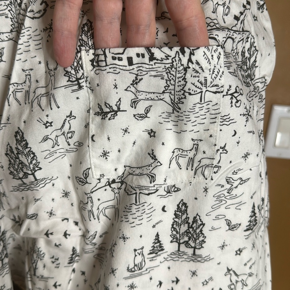 NIP Victoria’s Secret White Winter Reindeer  Jogger Pajama Pants Size XL - Picture 8 of 9